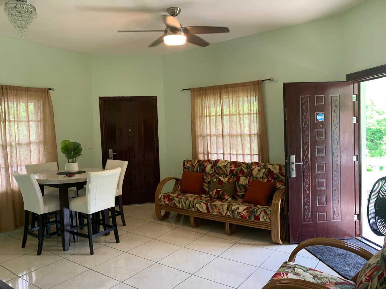 Paradise Properties - Lily's Apartments - Ground Floor Unit 