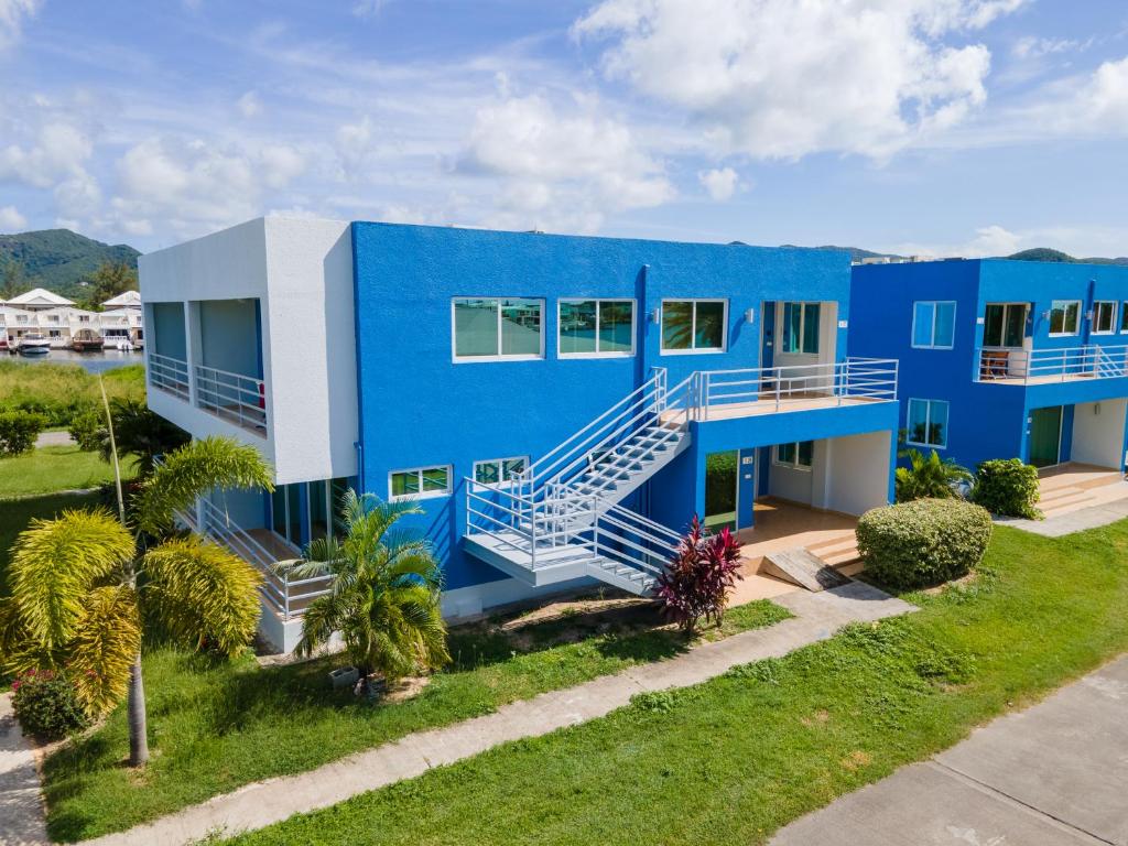 Paradise Properties - Harbour Island Palm Blue Complex